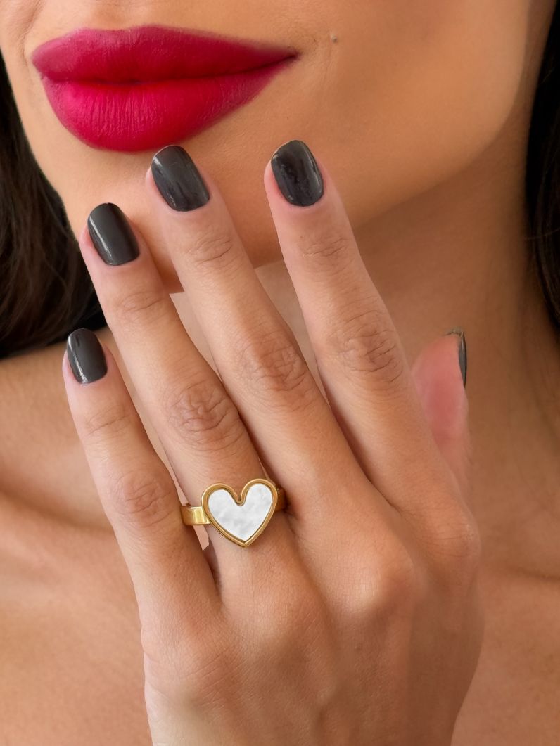 Anel Aço Inoxidável Folheado a Ouro 18k e Prata Coração Resinado