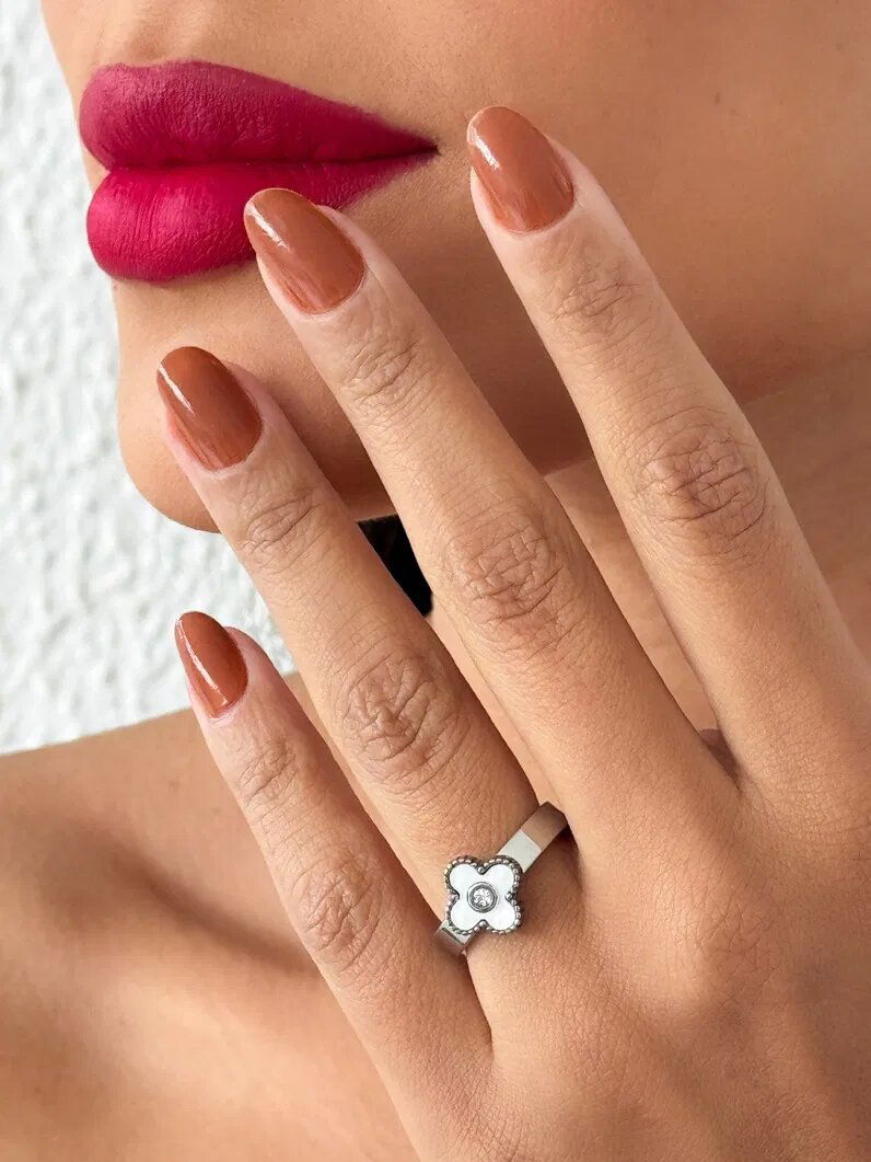 Anel de Aço Inoxidavel Folheado a Ouro 18K e Prata Inspiração Vg. Resinado e Ponto de Luz