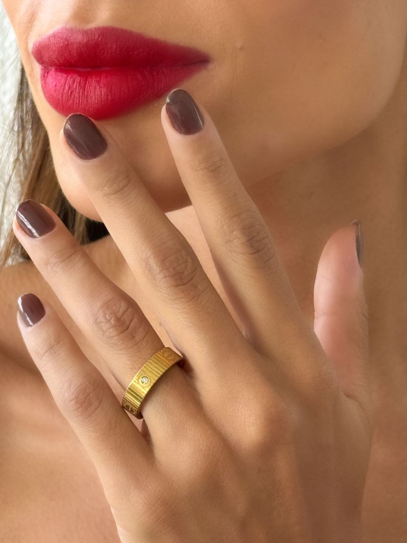 Anel de Aço inoxidável Folheado a Ouro 18k Inspiração Grandes Marcas com Pontos de Luz
