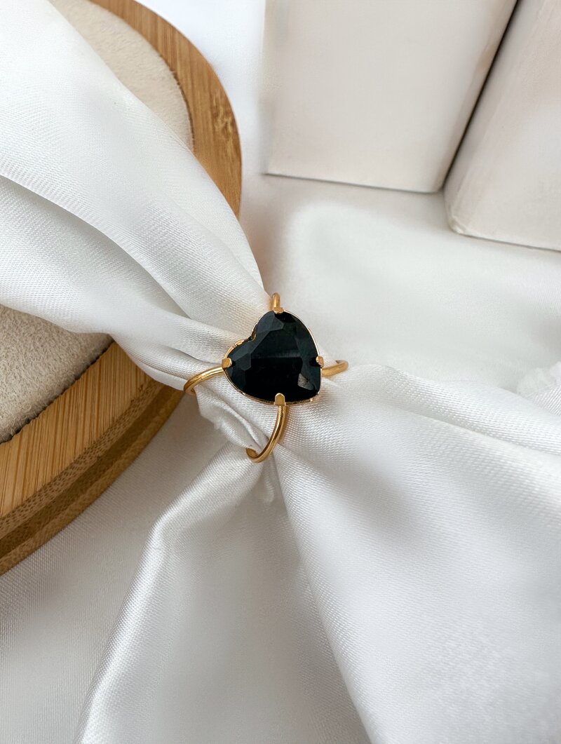 Anel Folheado a Ouro 18k Coração de Zircônia