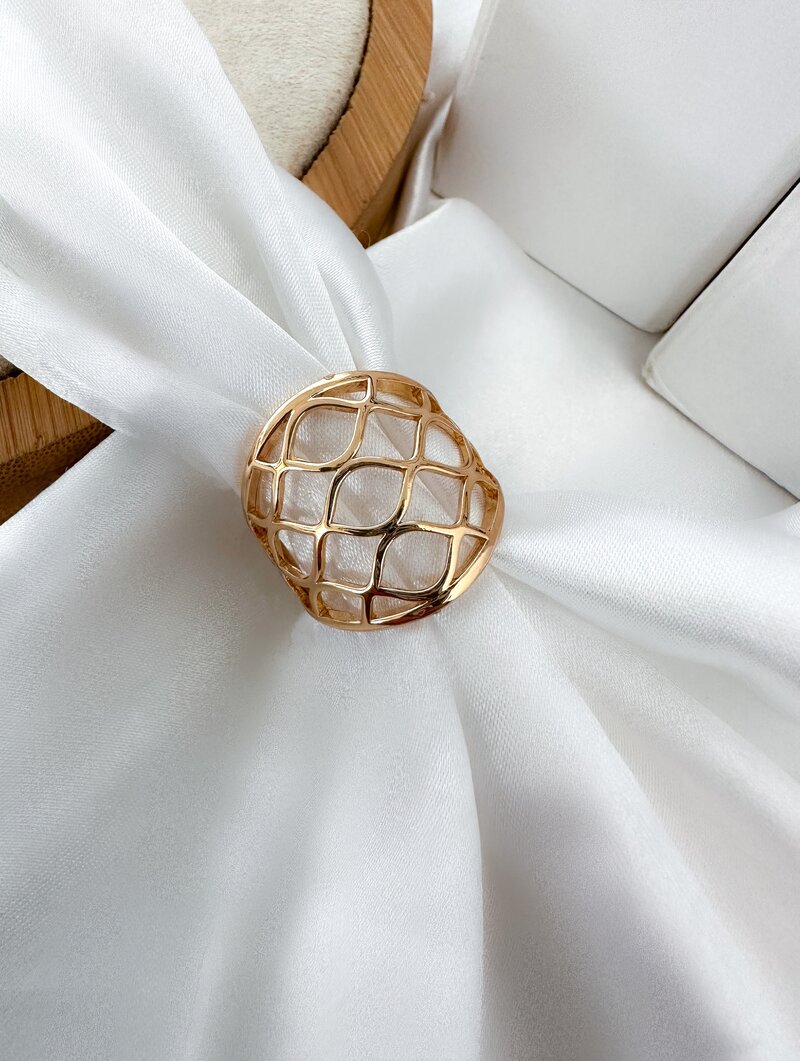 Anel Folheado a Ouro 18K e a Prata Círculos Vazados