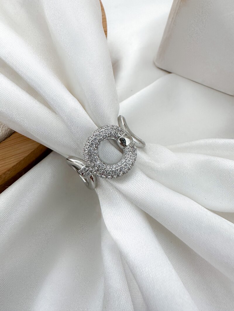 Anel Folheado a Ouro 18k e Prata Circulos com Detalhe Cravejado