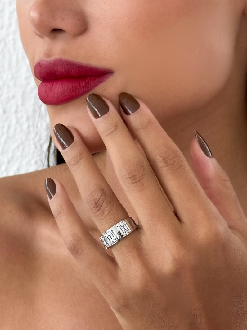 Anel Folheado a Ouro 18k e Prata Com Navete