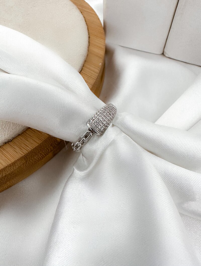 Anel Folheado a Ouro 18k e Prata Corrente com Detalhe Cravejado