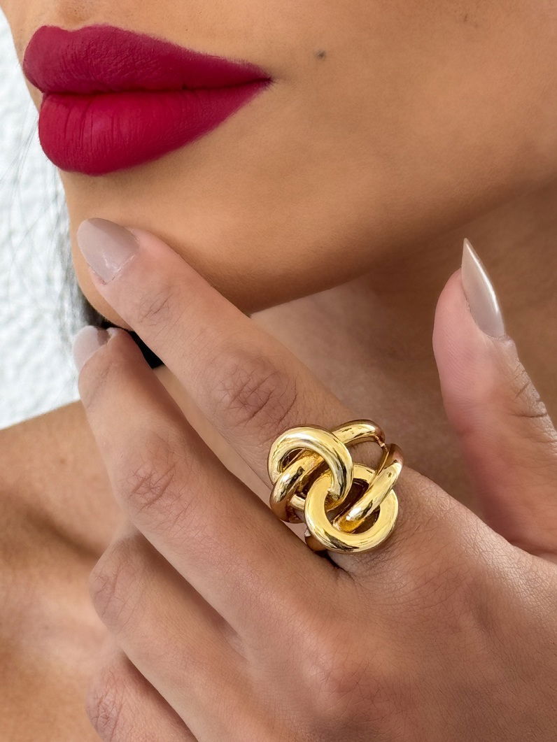 Anel Folheado a Ouro 18k e Prata Design Moderno Argolas Cruzadas