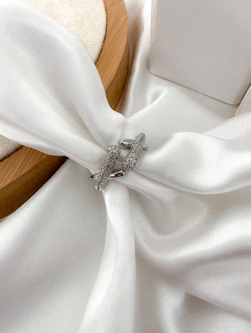 Anel Folheado a Ouro 18k e Prata Dois Fios com Detalhe Cravejado