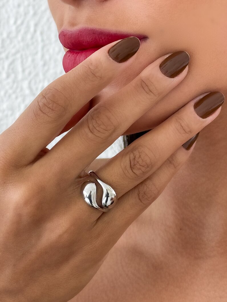 Anel Folheado a Ouro 18k e Prata Gota Dupla