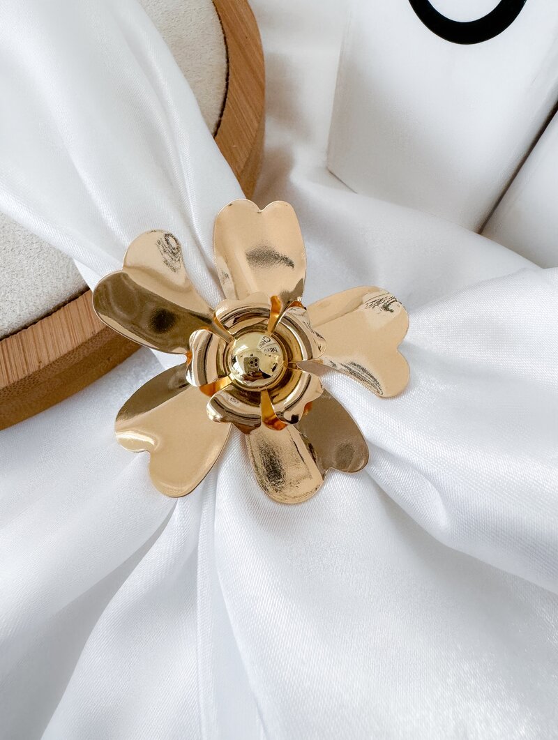 Anel Folheado a Ouro 18k e Prata Maxi Flor Pétalas Lisas
