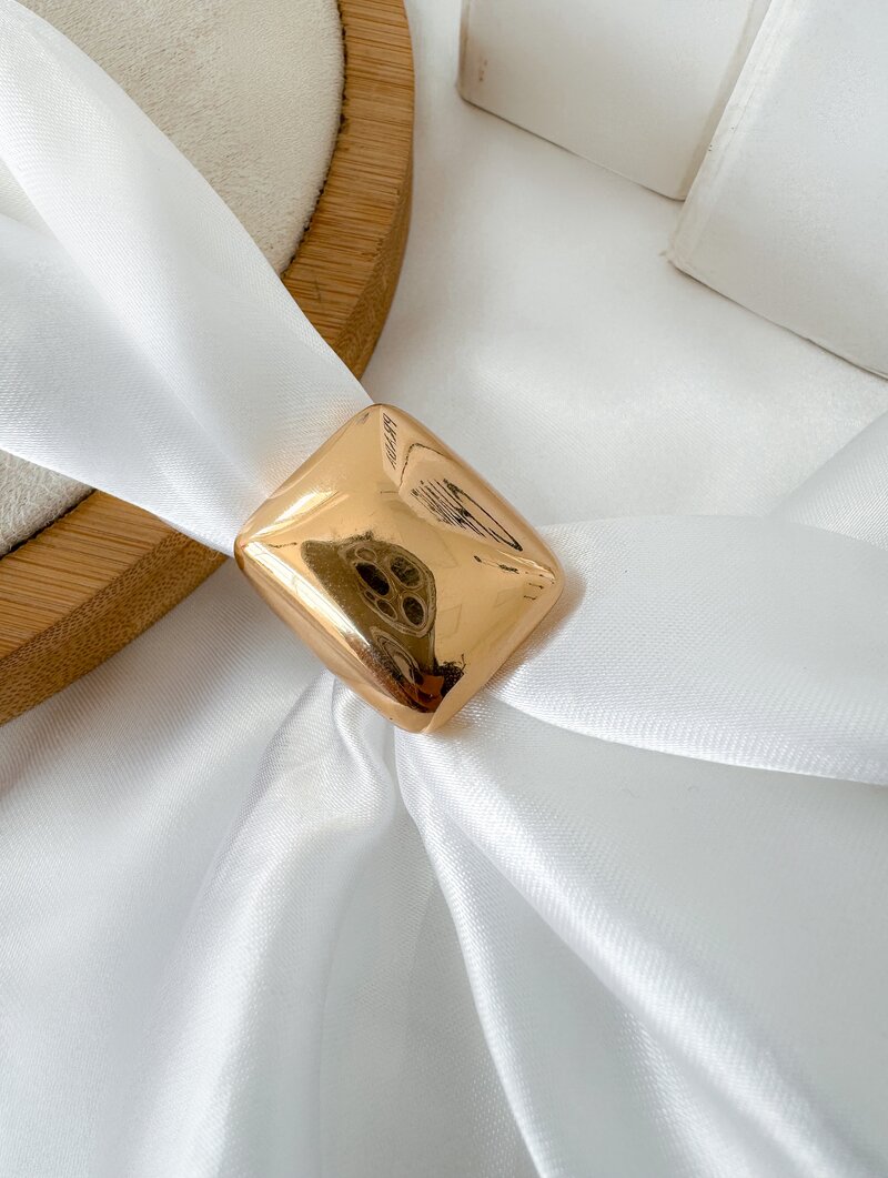 Anel Folheado a Ouro 18k e Prata Maxi Quadrado Liso