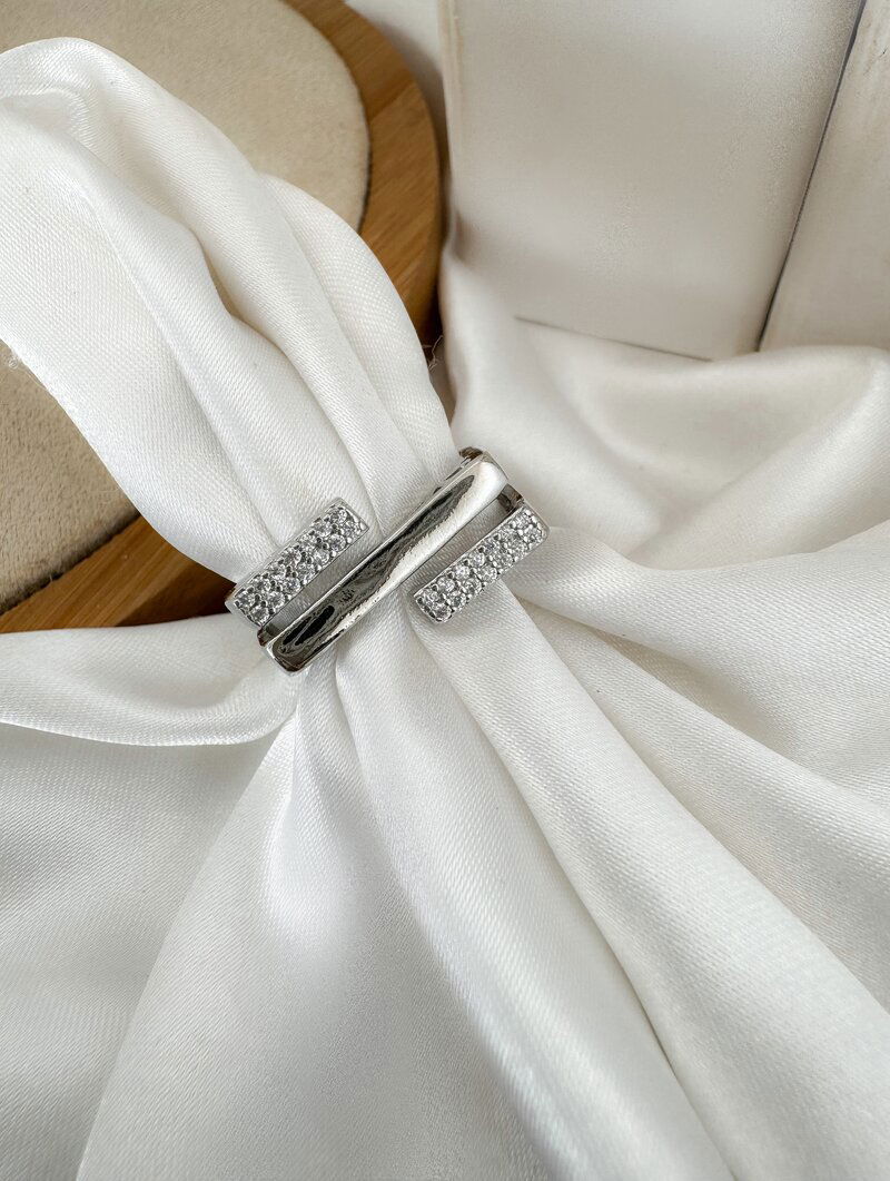 Anel Folheado a Ouro 18k e Prata Três Fios com Micro Zircônias