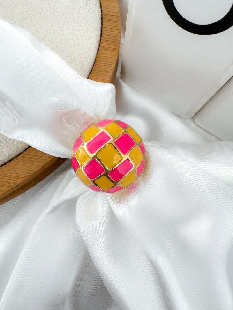 Anel Folheado a Ouro 18k Maxi Quadriculado Resinado