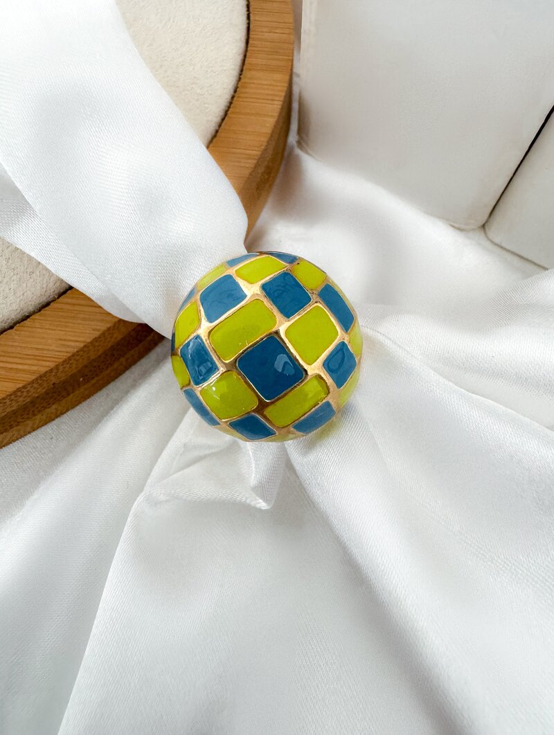 Anel Folheado a Ouro 18k Maxi Quadriculado Resinado