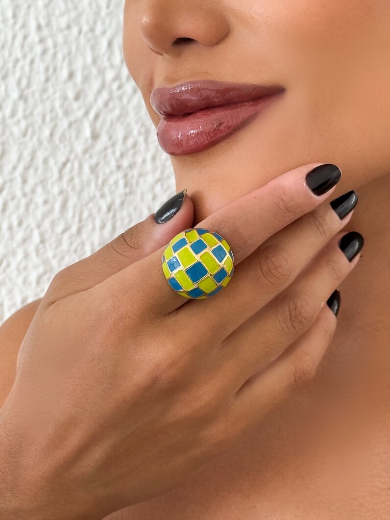 Anel Folheado a Ouro 18k Maxi Quadriculado Resinado