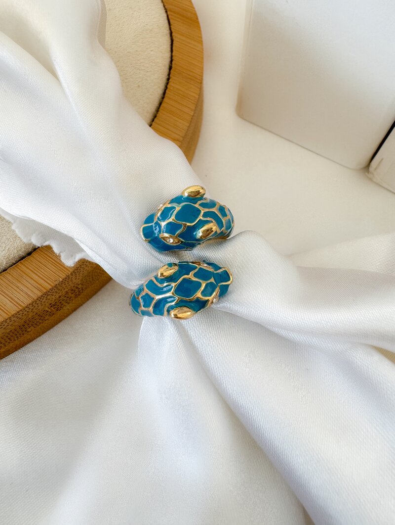 Anel Folheado a Ouro 18K Pantera Resinada