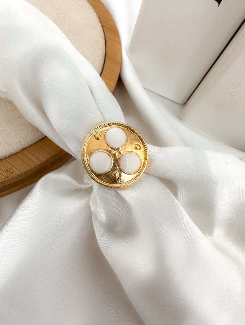 Anel Folheado a Ouro 18K Regulável com Detalhes Resinados