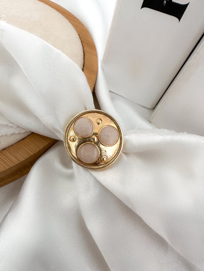 Anel Folheado a Ouro 18K Regulável com Detalhes Resinados