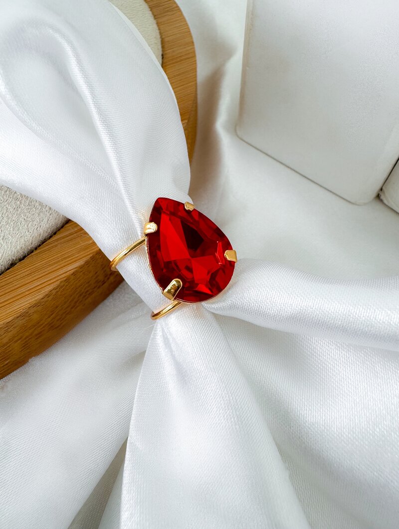 Anel Folheado a Ouro 18k Regulável com Gota de Zircônia