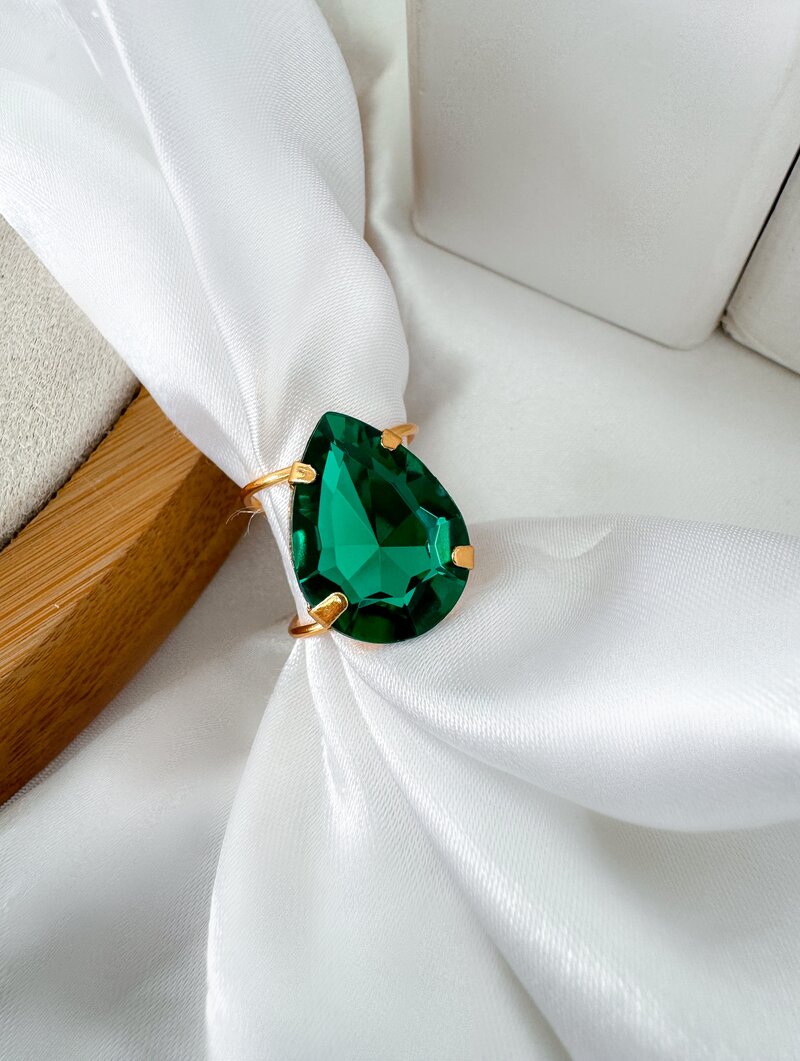 Anel Folheado a Ouro 18k Regulável com Gota de Zircônia