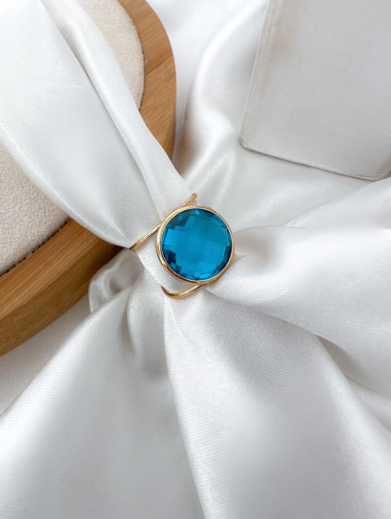 Anel Folheado a Ouro 18k Regulável com Pedra Central