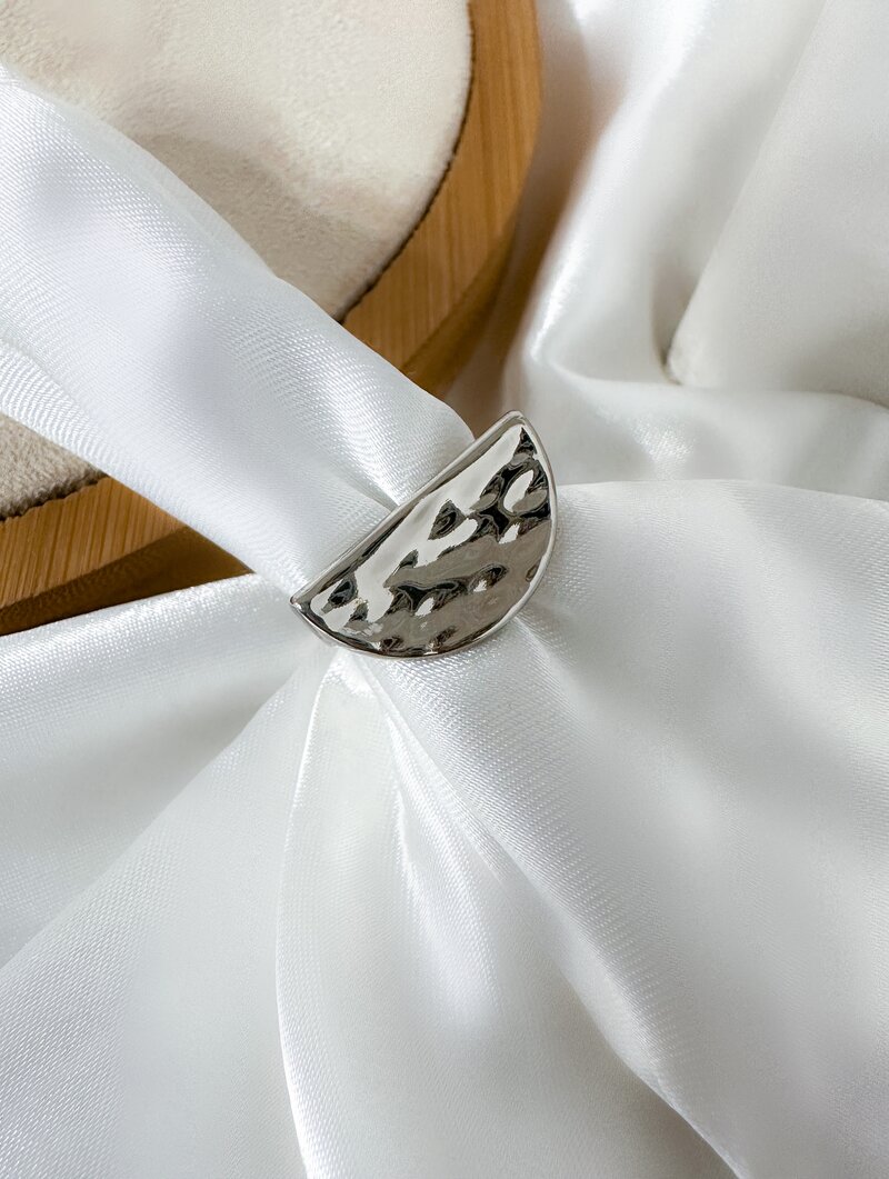 Anel Semi Joia Meia Lua Martelado