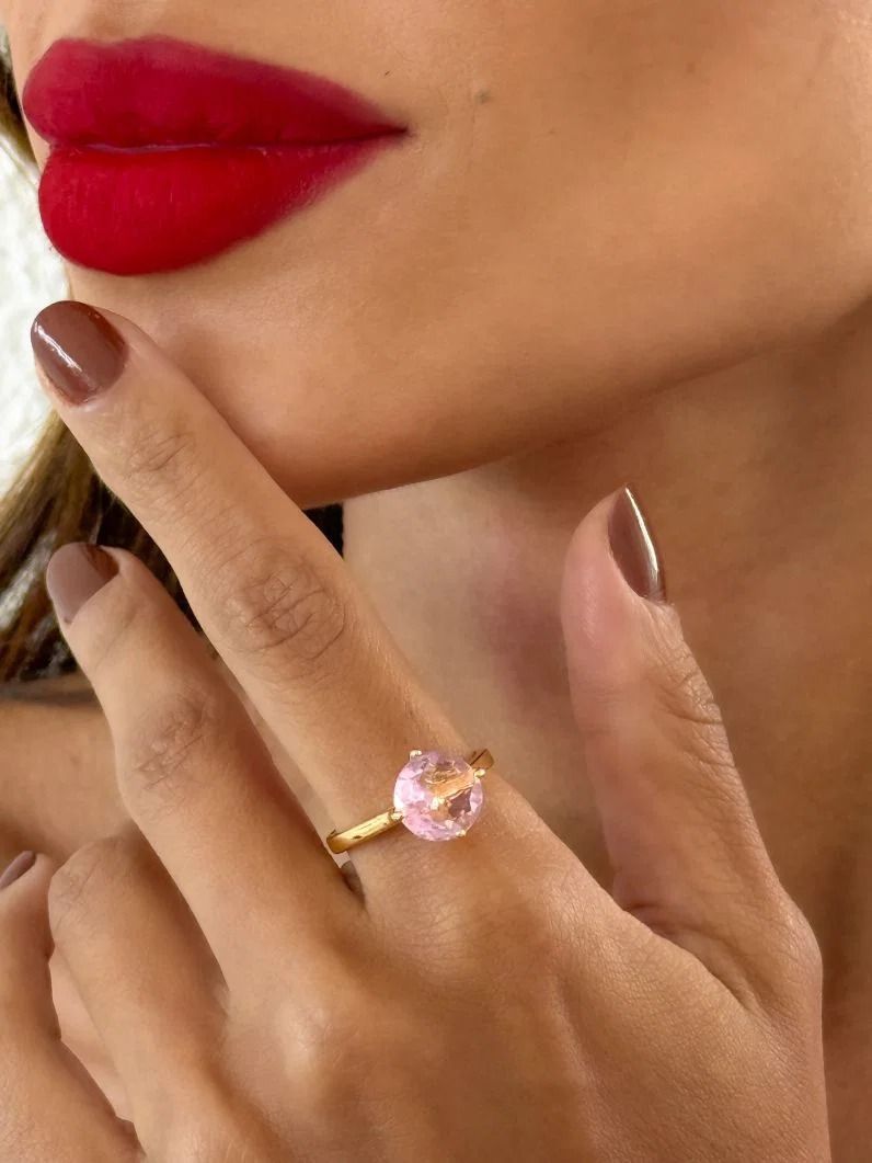 Anel Virginia Folheado a Ouro 18k, Prata 925 e Diamante Solitário Pedra Rosa - 7mm