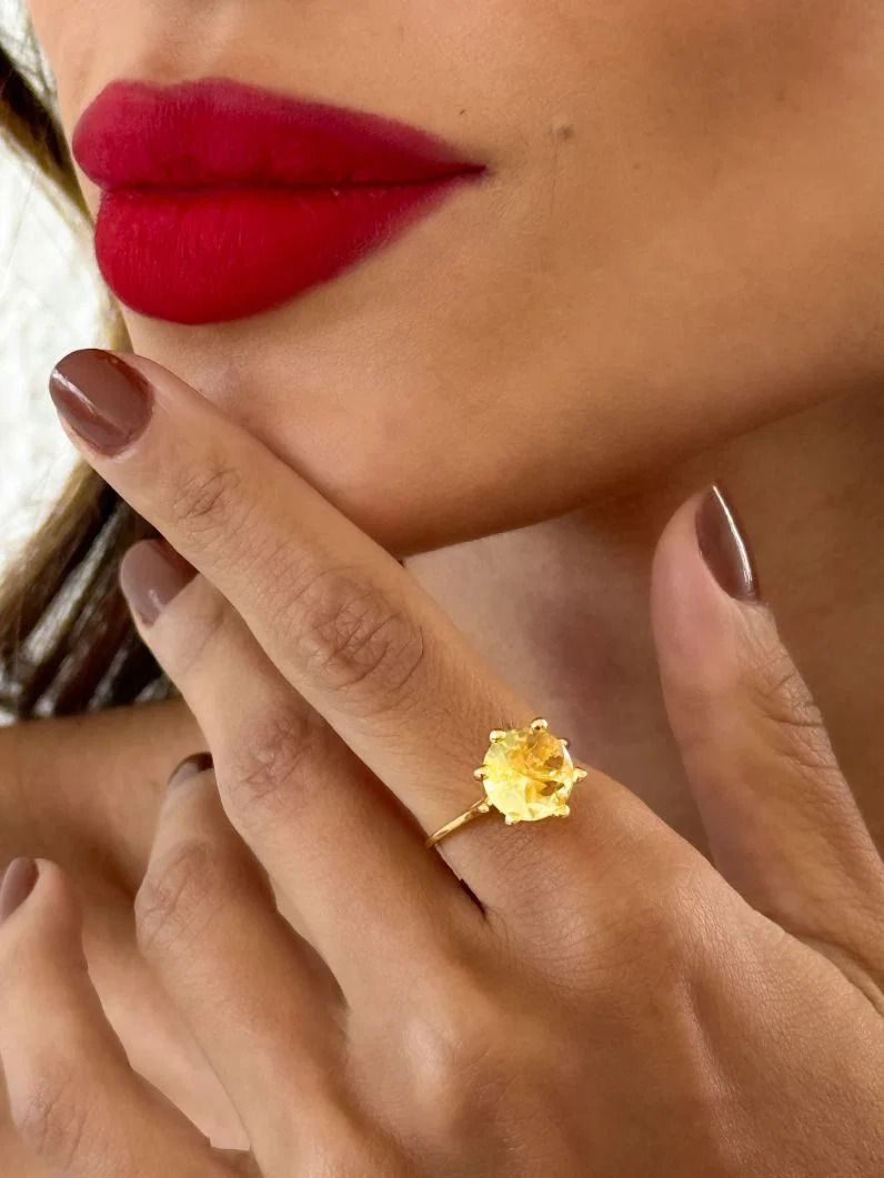 Anel Virginia Zircônia, Folheado a Ouro 18k, Prata 925 e Diamante Pedra Citrino - 8mm