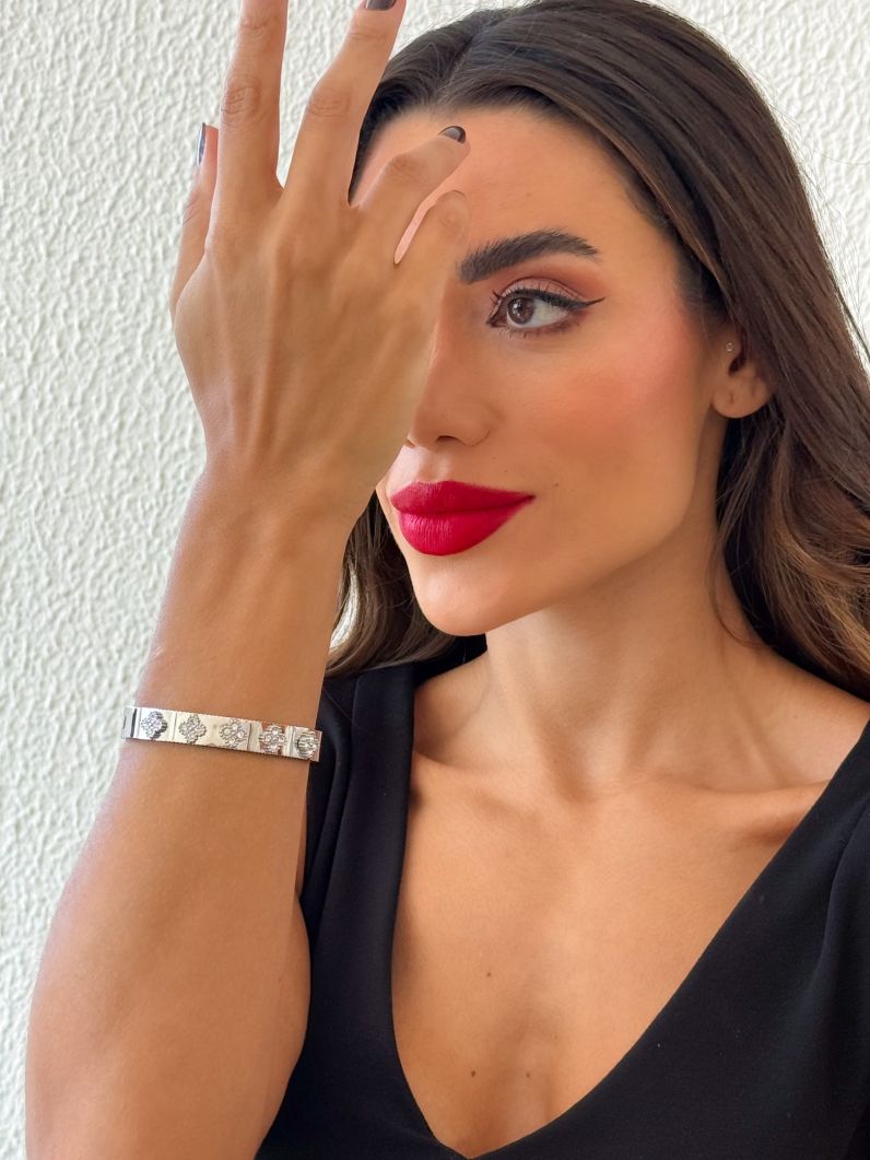 Bracelete Aço Inoxidavel Folheado a Ouro 18k e Prata Inspiração Vg Com Zirconia