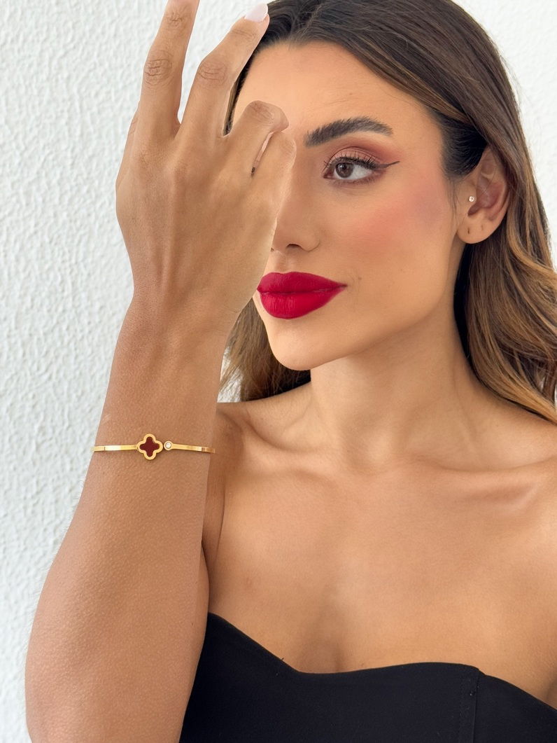 Bracelete Aço Inoxidável Folheado a Ouro 18k Liso Com Inspiração Vg. Resinada