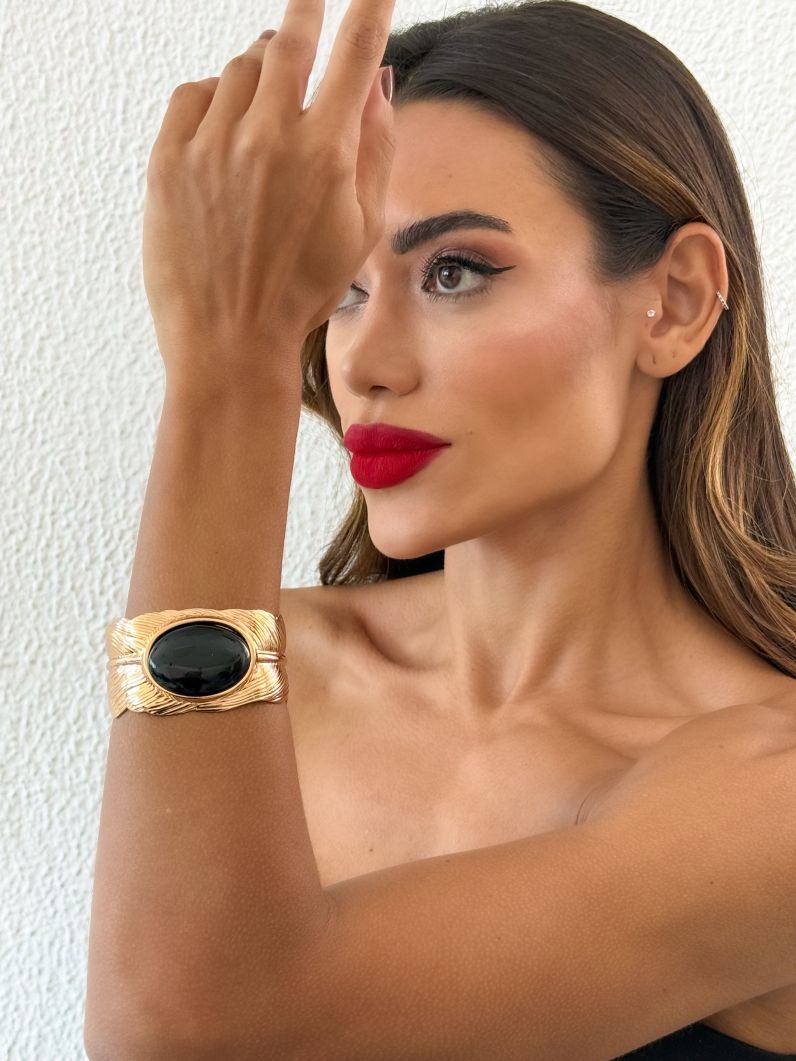 Bracelete Folheado a Ouro 18k Design Folha Com Oval Resinado