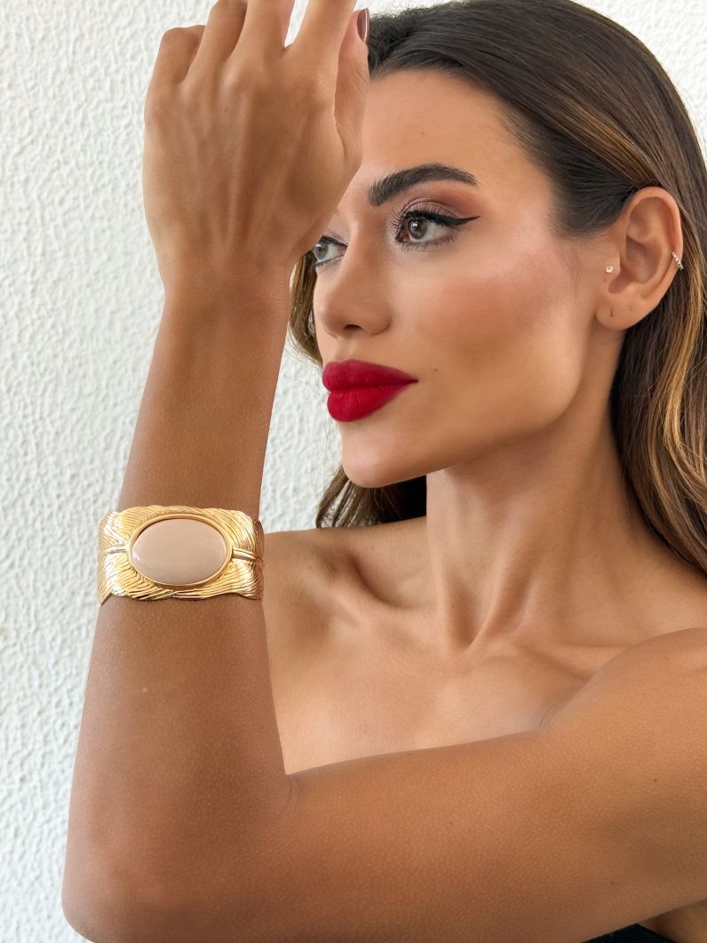 Bracelete Folheado a Ouro 18k Design Folha Com Oval Resinado