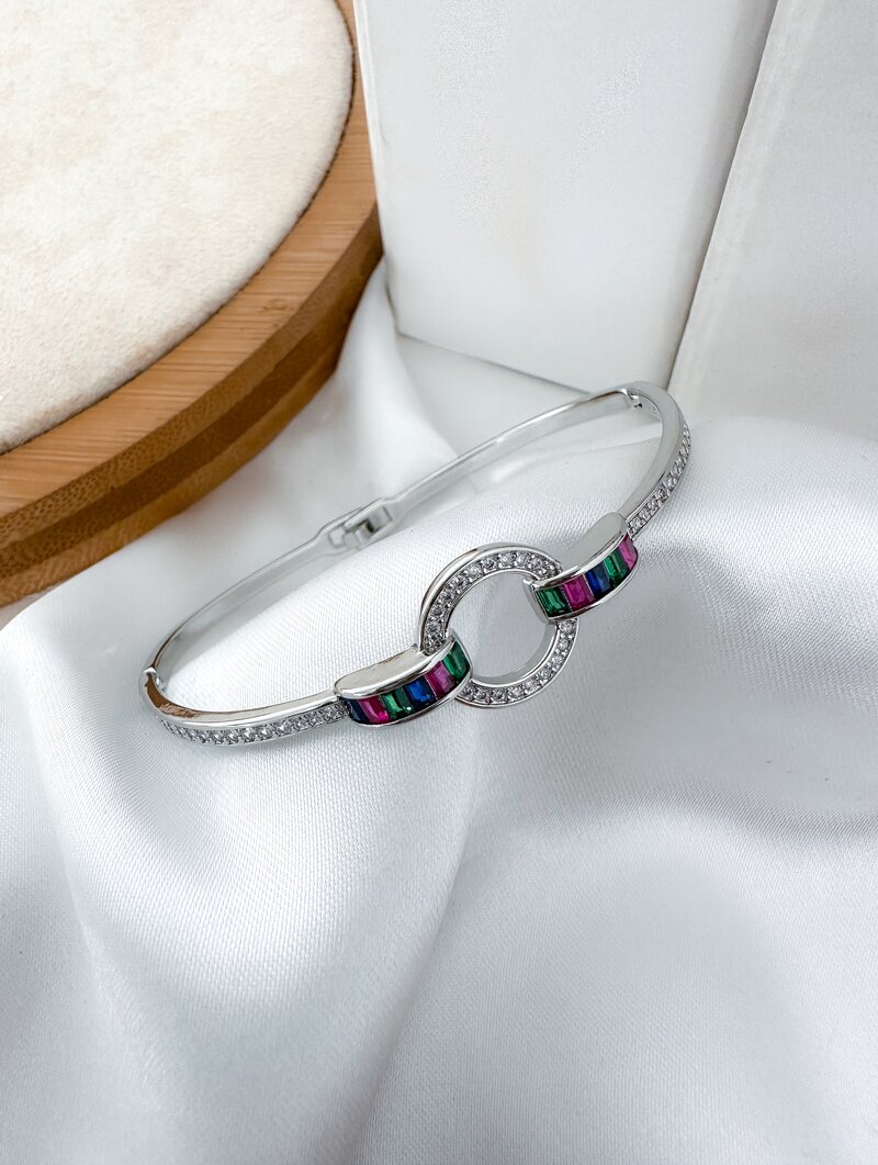 Bracelete Folheado a Ouro 18K e a Prata Cravejado de Zirconia com detalhes em Navetes