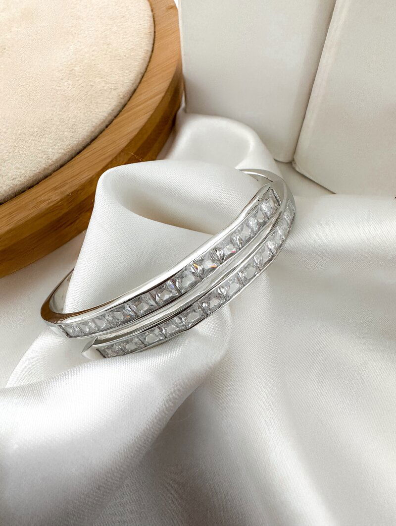 Bracelete Folheado a Ouro 18K e a Prata Luxuoso com Zirconia