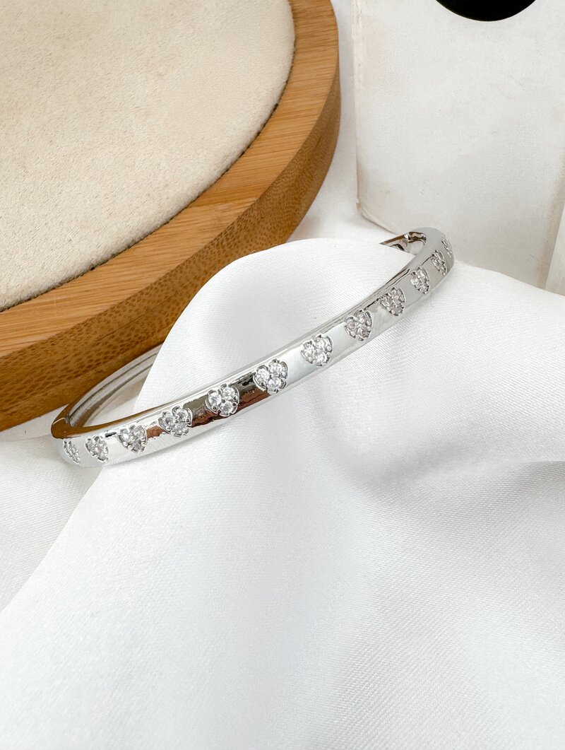 Bracelete Folheado a Ouro 18k e Prata com Corações Cravejados