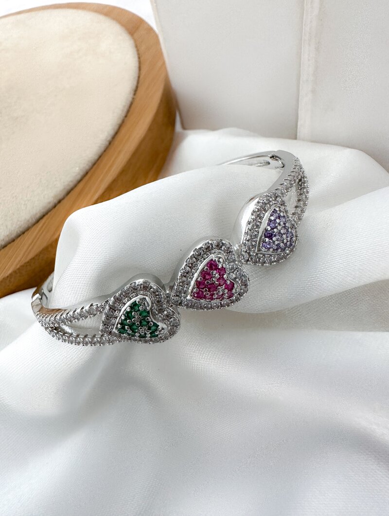 Bracelete Folheado a Ouro 18k e Prata Corações Cravejados com Micro Zircônias