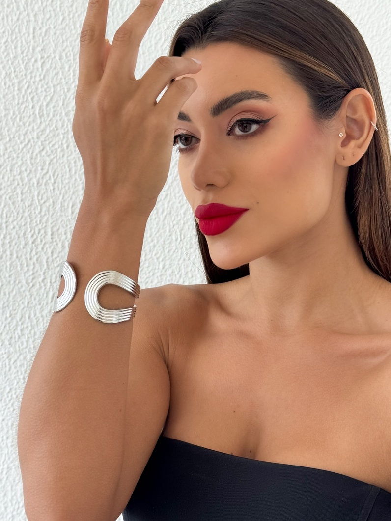 Bracelete Folheado a Ouro 18k e Prata Design Design Gota Vazada