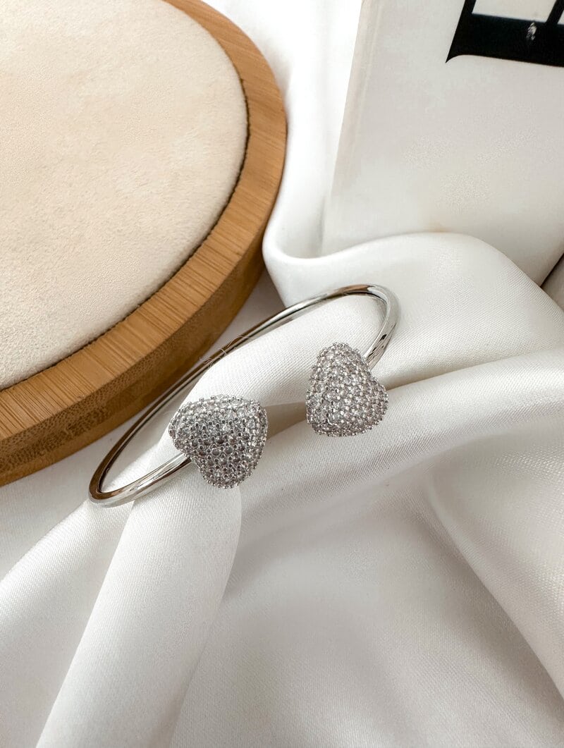 Bracelete Folheado a Ouro 18k e Prata Dois Corações Cravejados