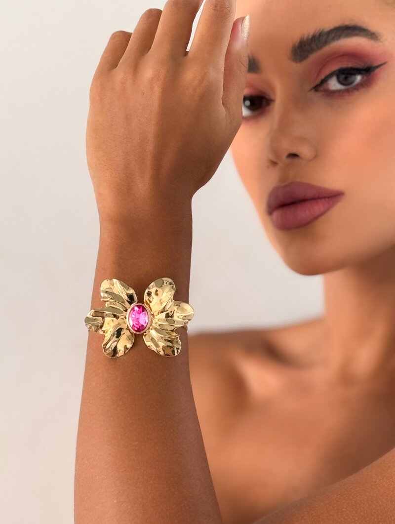 Bracelete Folheado a Ouro 18k e Prata Flor Martelada com Zircônia
