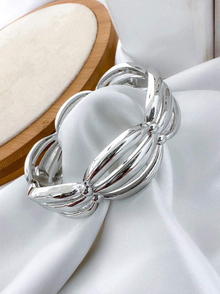bracelete folheado a ouro 18k e prata gomos vazados.