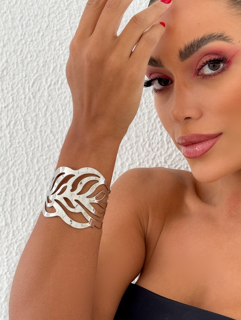 Bracelete Folheado a Ouro 18k e Prata Maxi com Desenho Folha Vazada