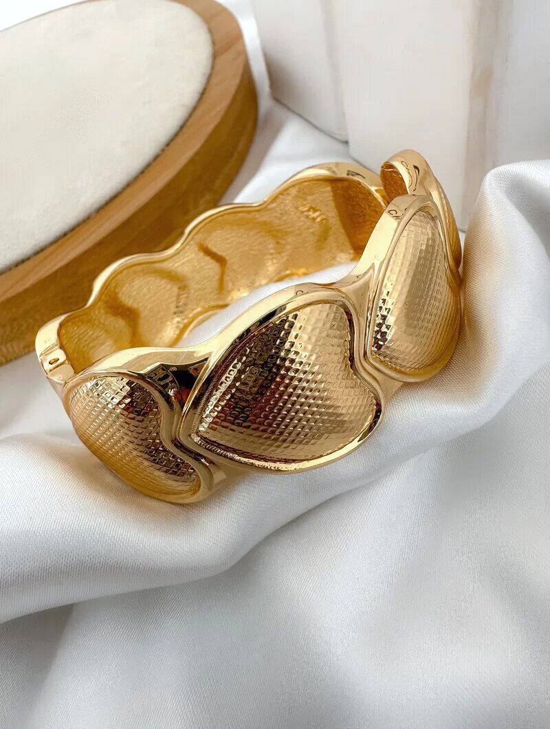 Bracelete Folheado a Ouro 18k e Prata Maxi Corações Texturizados