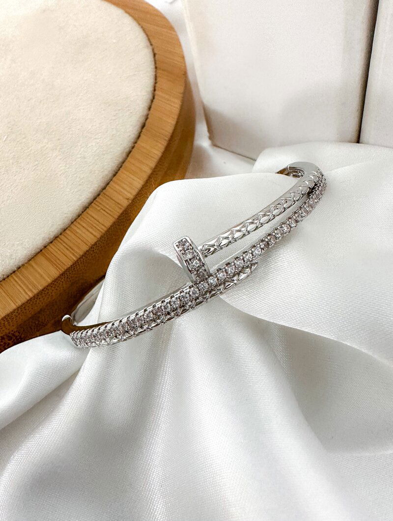 bracelete folheado a ouro 18k e prata prego cravejado com micro zircônias