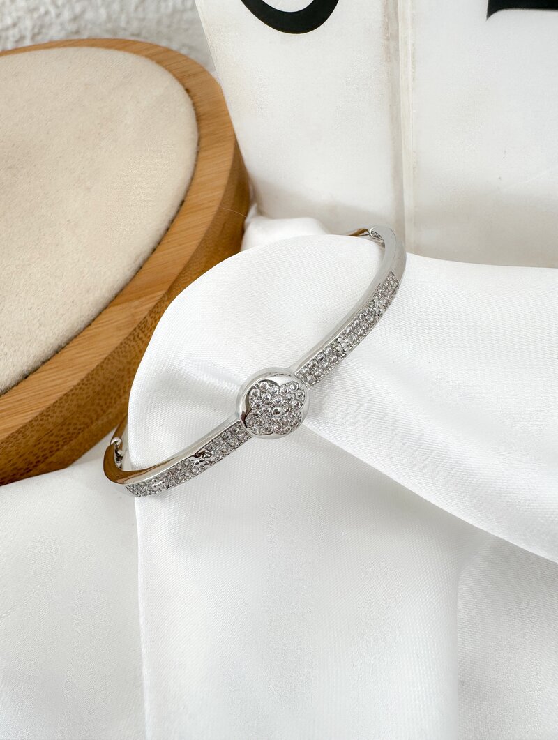 Bracelete Folheado a Ouro 18k e Prata Prego Inspiração Joalheria Cravejado