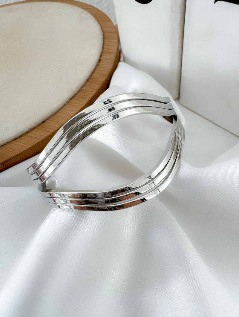 Bracelete Folheado a Ouro 18k e Prata Seis Fios com Abertura Central