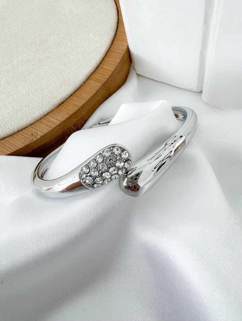 Bracelete Folheado a Ouro 18k e Prata Sobreposto com Detalhe Cravejado