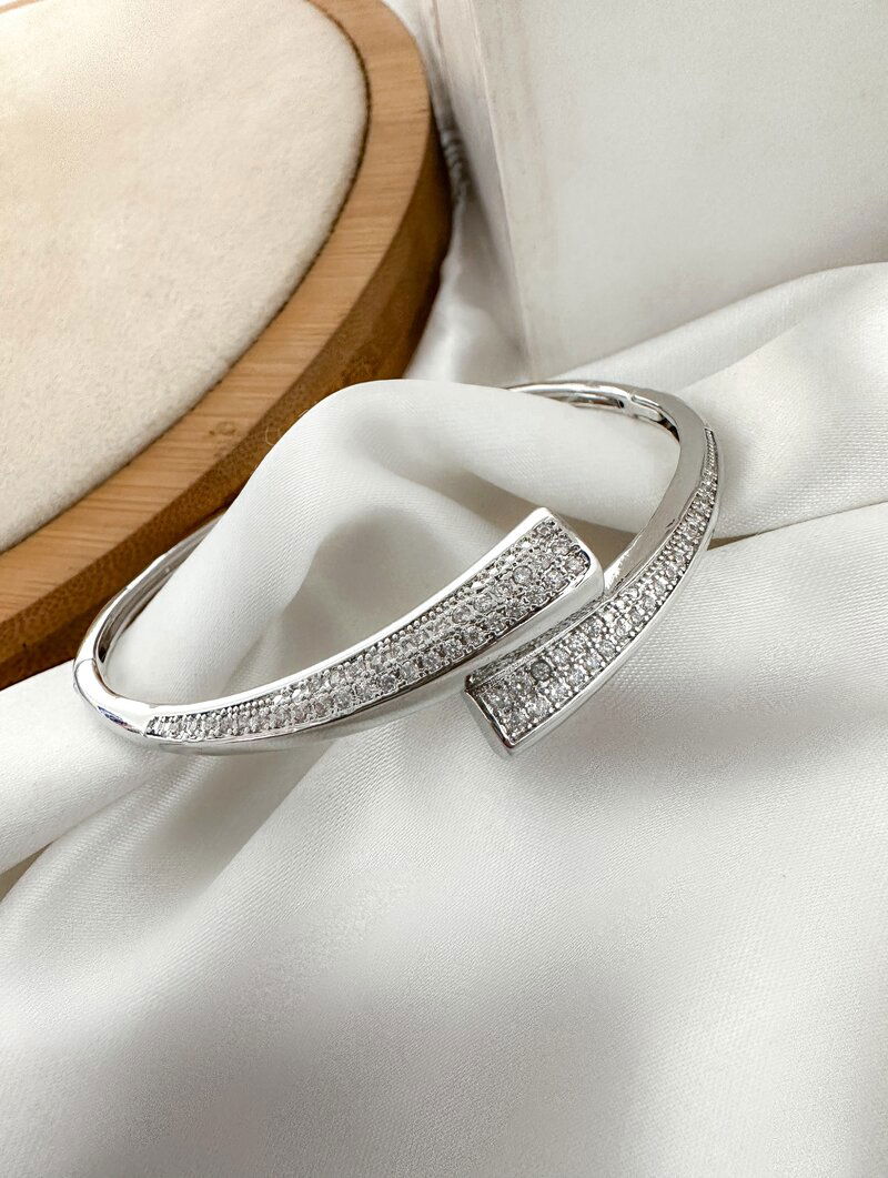 Bracelete Folheado a Ouro 18k e Prata Sobreposto Cravejado