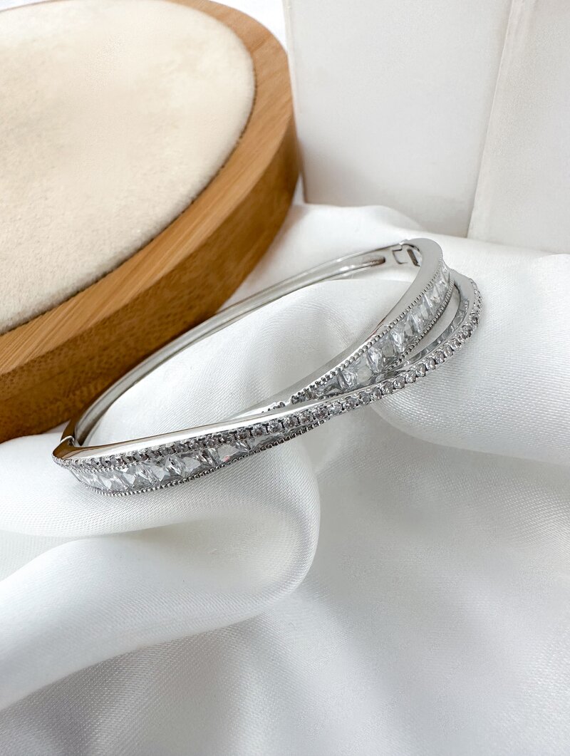 Bracelete Folheado a Ouro 18k e Prata Zircônias com Fio Cravejado