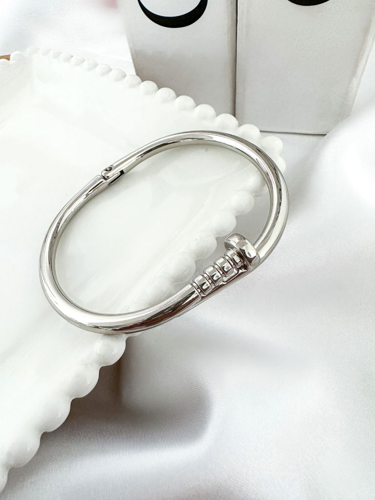 Bracelete semi joia prego