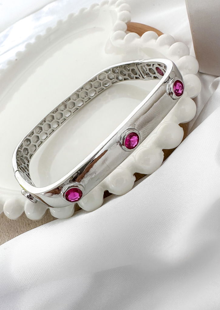 Bracelete quadrada com pontos em cristais folheado a ouro 18k e prata