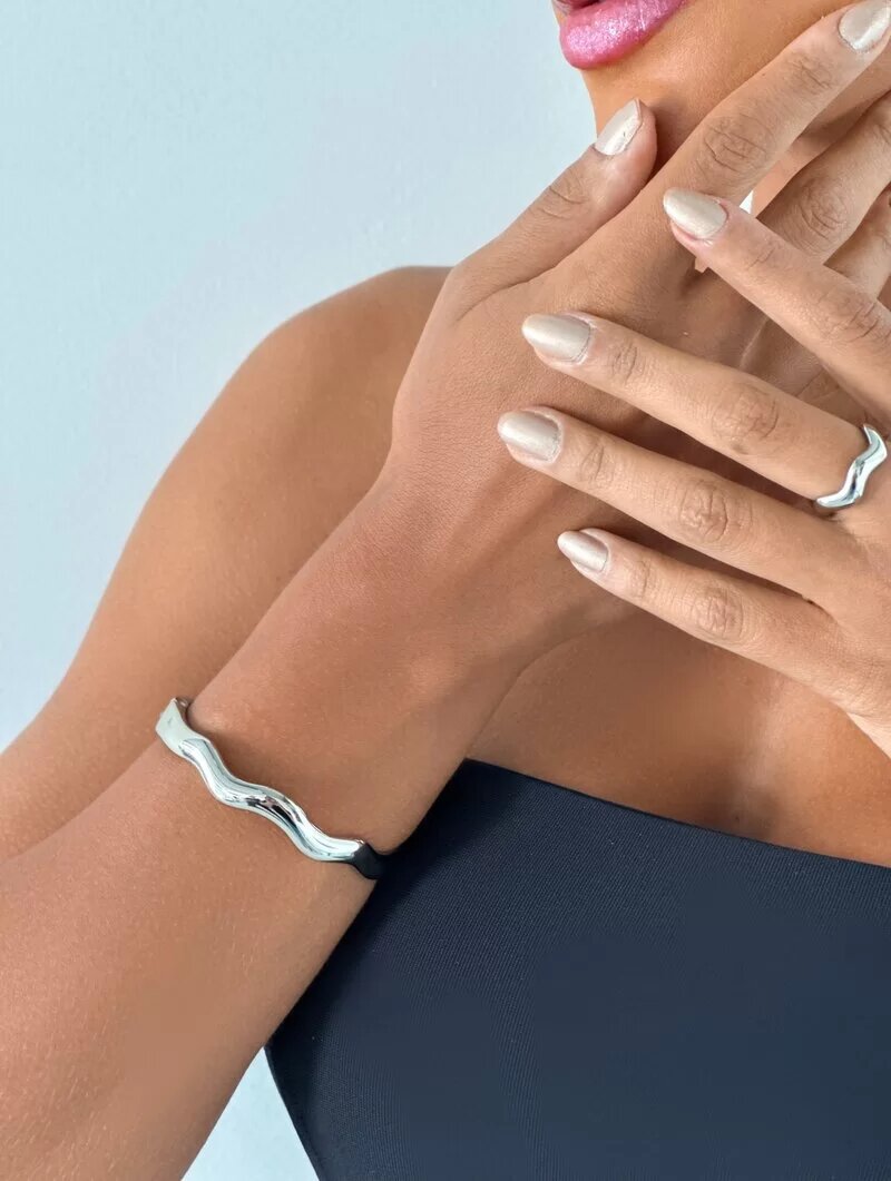 Bracelete Semi Joia Aro Ondulado