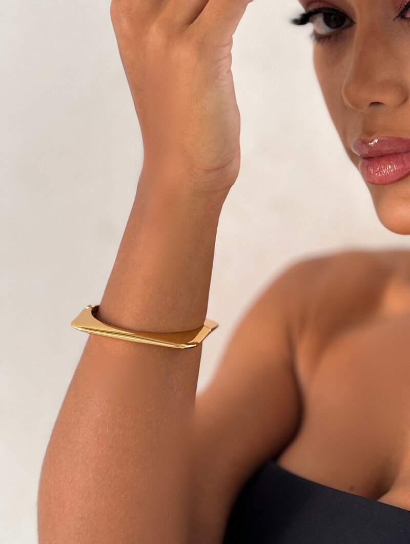 Bracelete Semi Joia Quadrado Liso